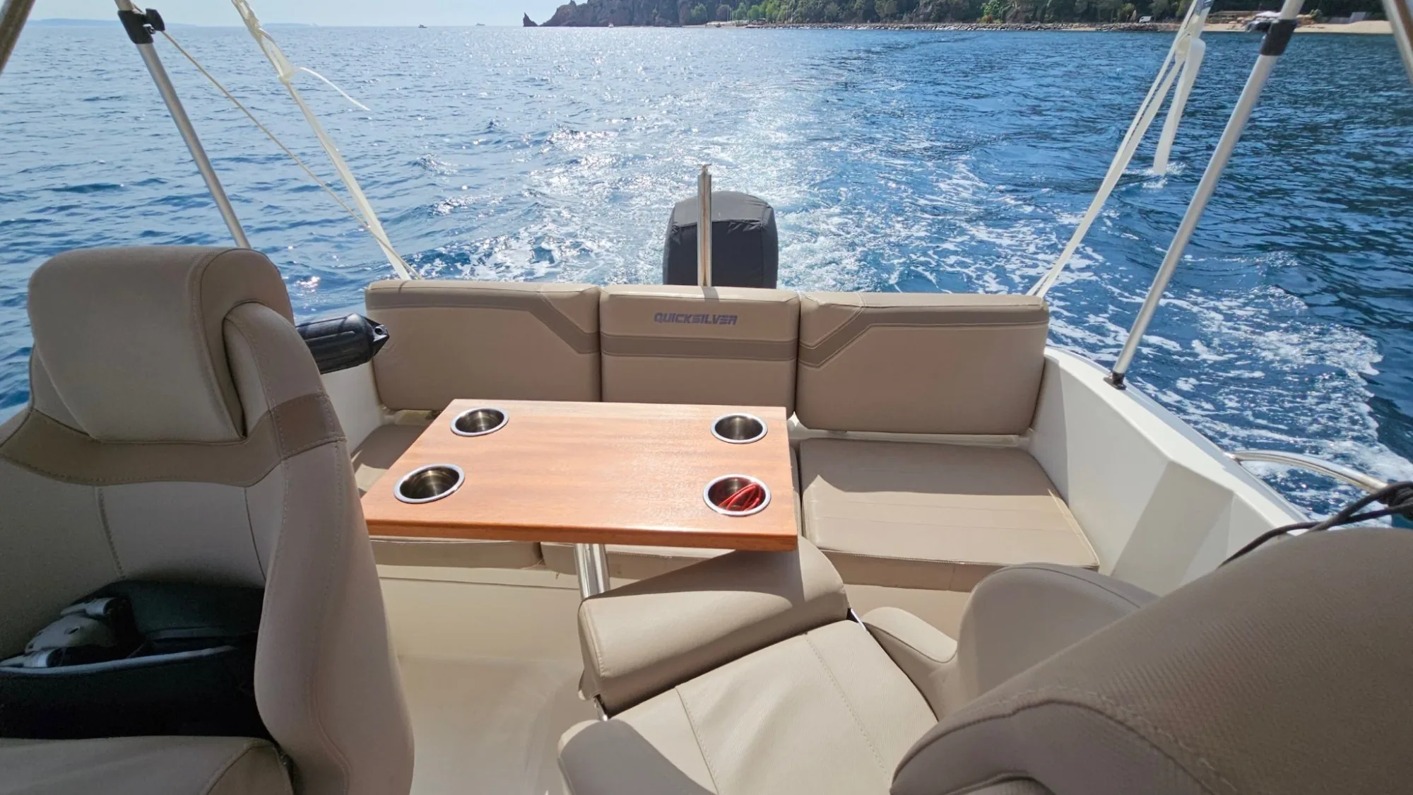 Quicksilver 605 Sundeck “Stratos” - cockpit