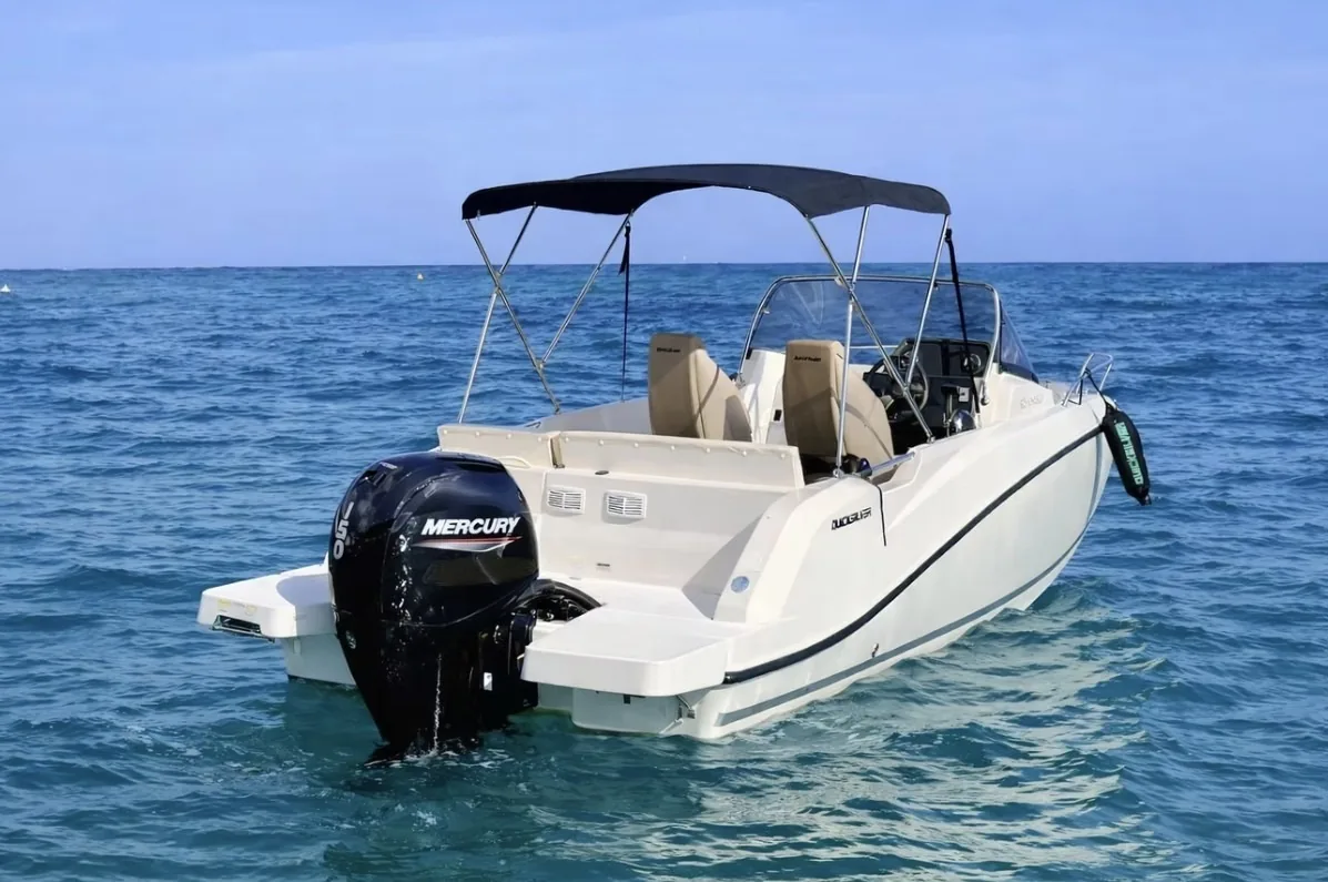 Quicksilver 605 Sundeck “Stratos 2” - extérieur