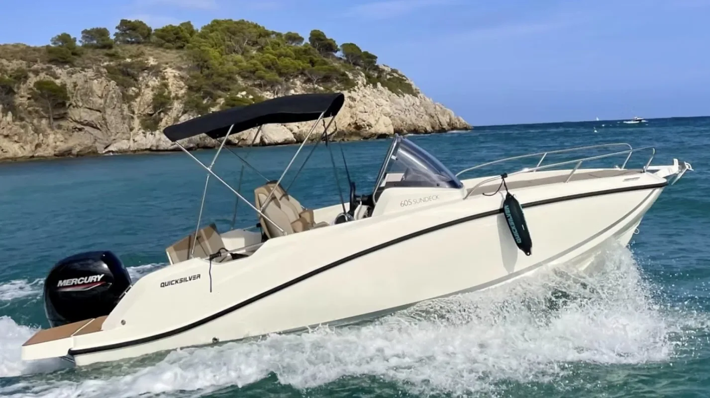 Quicksilver 605 Sundeck “Stratos 2” - cockpit